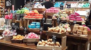 Lush rolls out ‘truly omnichannel’ rewards programme - Retail Systems
